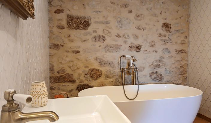 Image No.33-6 Bed Property for sale