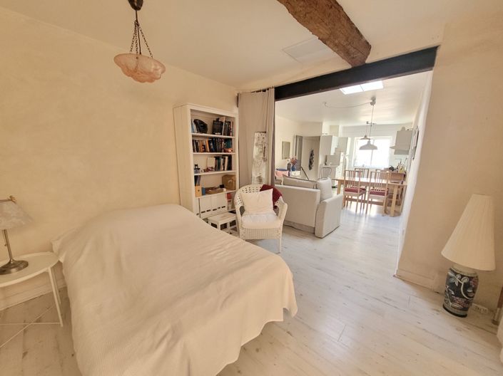 Image No.8-3 Bed House for sale