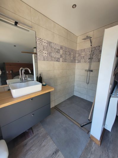 Image No.19-5 Bed Property for sale