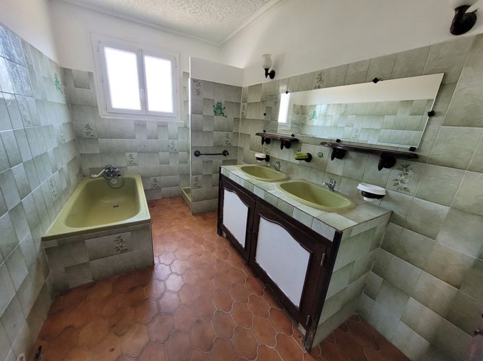 Image No.11-Propriété de 4 chambres à vendre à Béziers