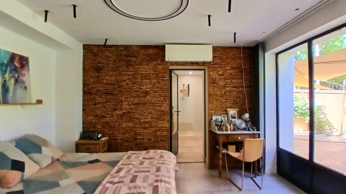 Image No.19-5 Bed House for sale