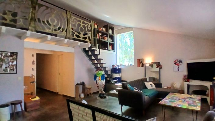 Image No.34-5 Bed House for sale