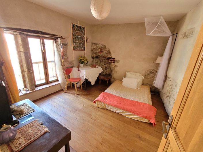 Image No.8-2 Bed House for sale