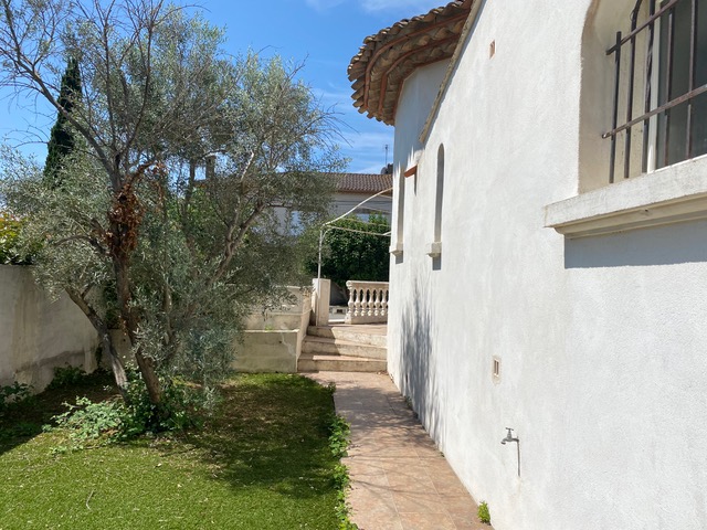 Image No.5-3 Bed Property for sale