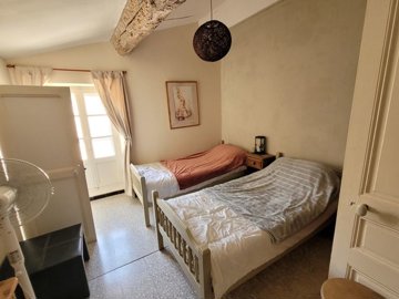 lau379000ej