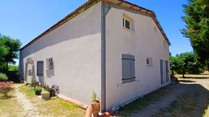 Image No.2-3 Bed Barn for sale