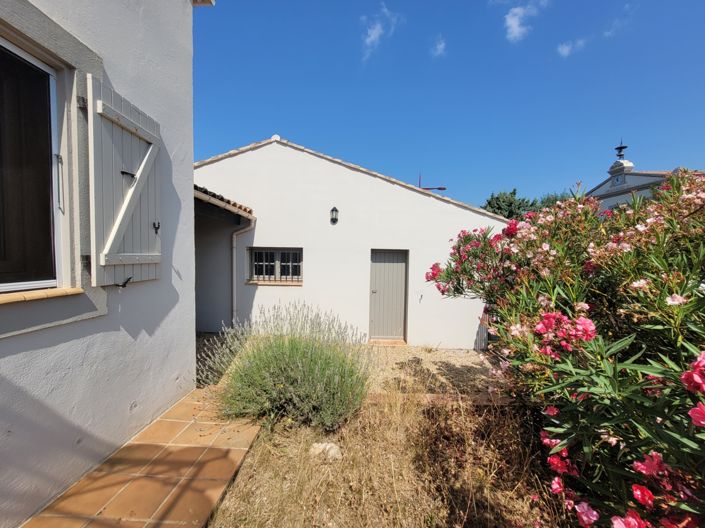 Image No.3-3 Bed Property for sale