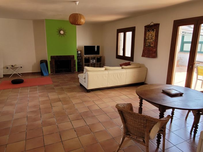 Image No.8-3 Bed Property for sale