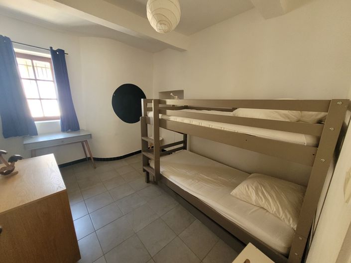 Image No.17-4 Bed House for sale