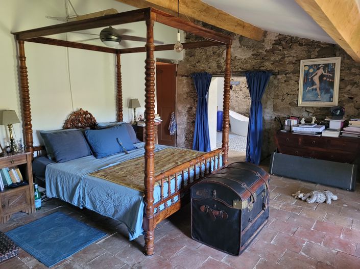 Image No.10-5 Bed House for sale