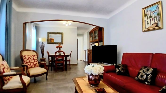 Image No.10-5 Bed House for sale