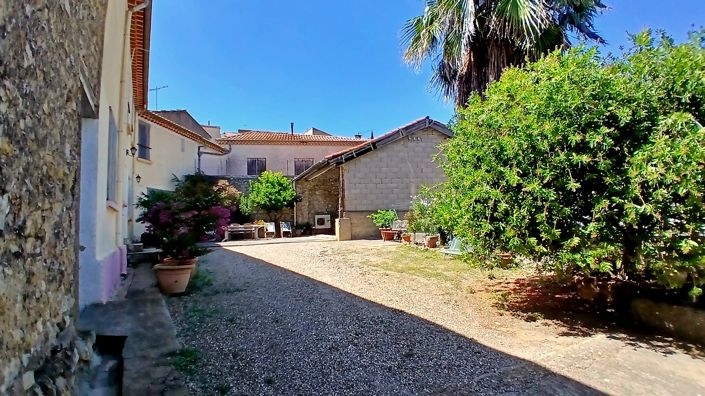 Image No.6-5 Bed House for sale