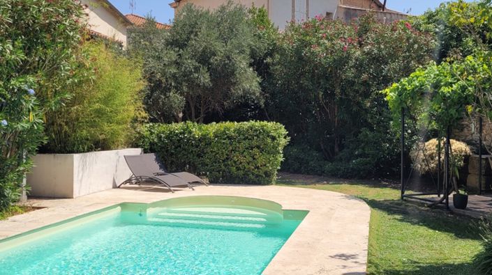 Image No.1-5 Bed House for sale