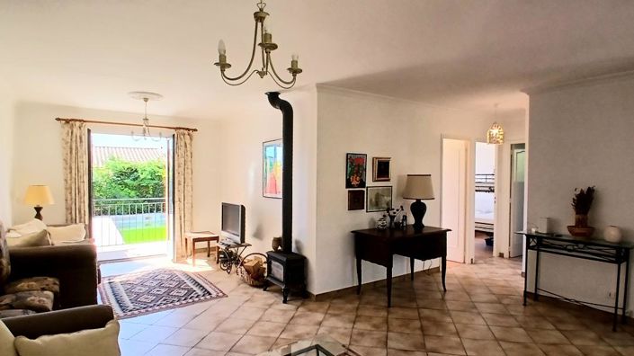 Image No.11-4 Bed Property for sale