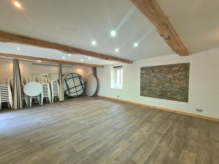 Image No.19-5 Bed Commercial for sale