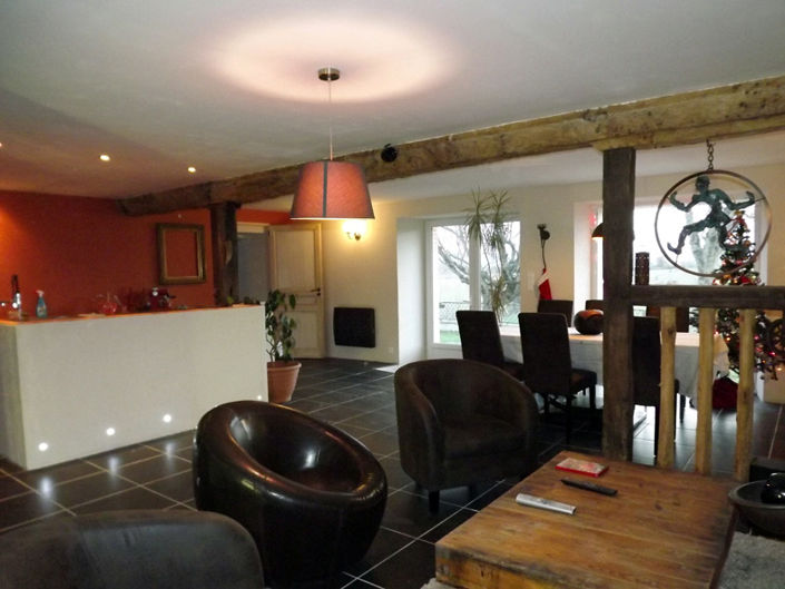 Image No.28-5 Bed Commercial for sale