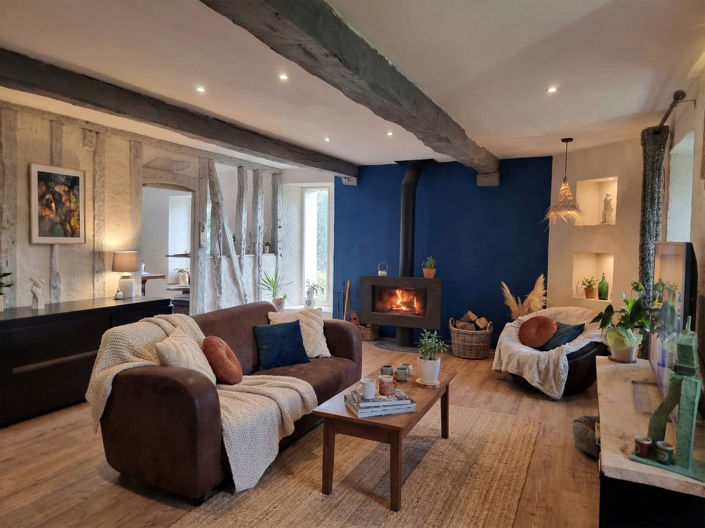 Image No.33-5 Bed Commercial for sale