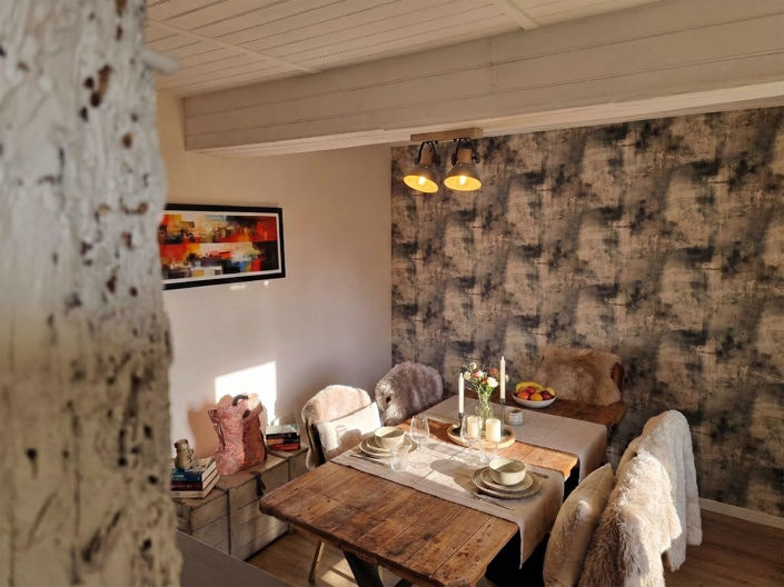 Image No.42-5 Bed Commercial for sale