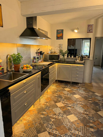 Image No.46-5 Bed Commercial for sale