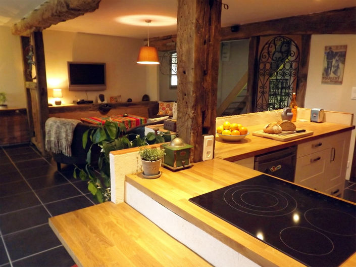 Image No.45-5 Bed Commercial for sale