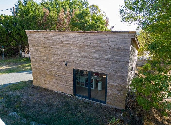 Image No.52-5 Bed Commercial for sale