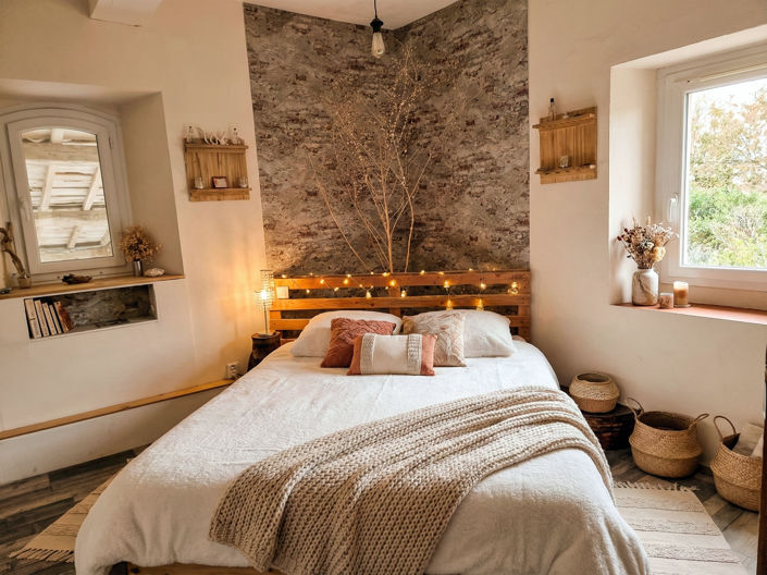 Image No.50-5 Bed Commercial for sale