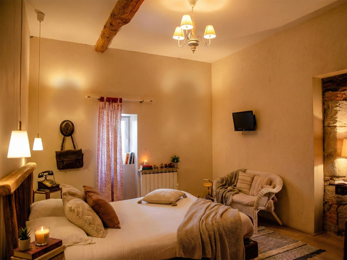 Image No.60-5 Bed Commercial for sale