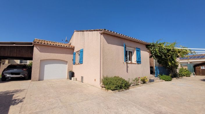Image No.1-4 Bed Property for sale