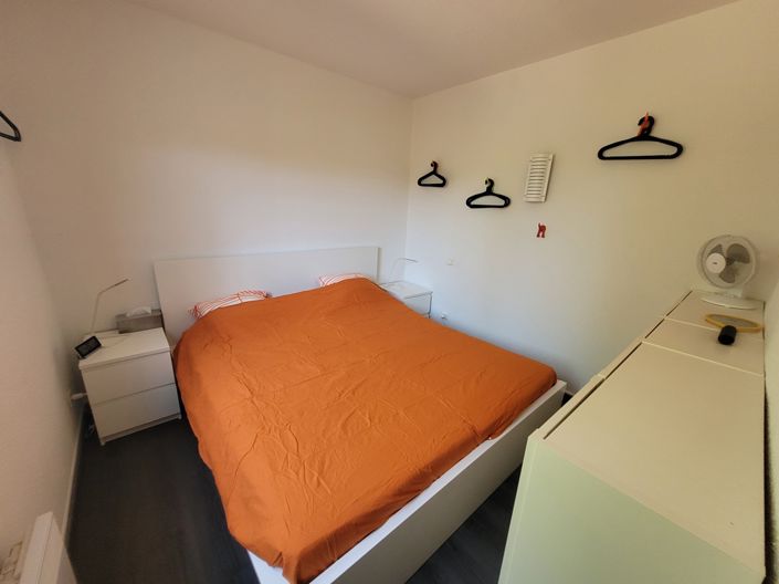 Image No.18-3 Bed Property for sale