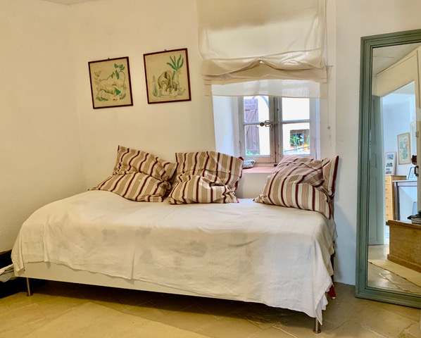 Image No.9-3 Bed House for sale