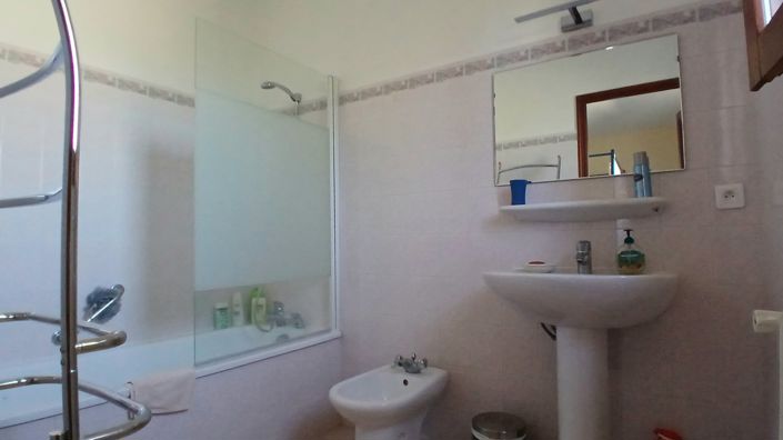 Image No.16-4 Bed Property for sale