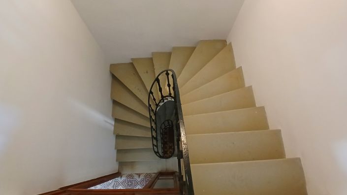 Image No.22-4 Bed House for sale