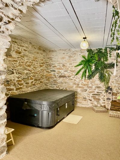 Image No.18-4 Bed House for sale