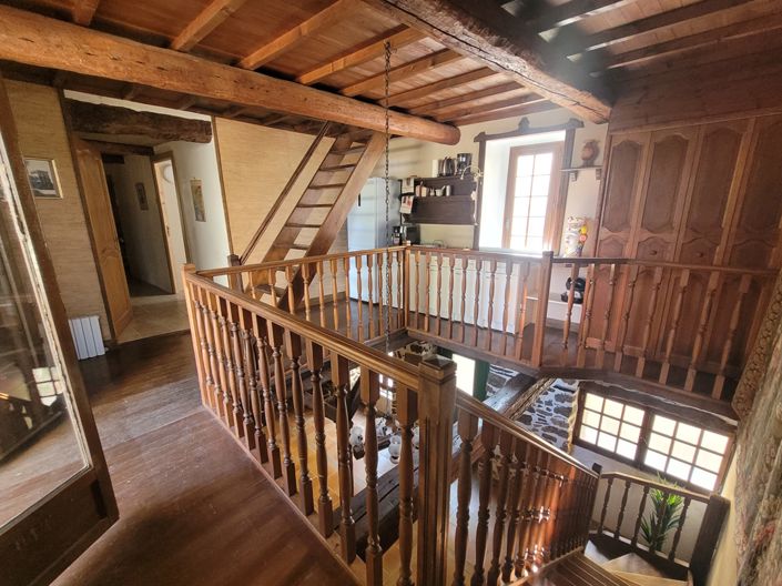 Image No.15-6 Bed Property for sale