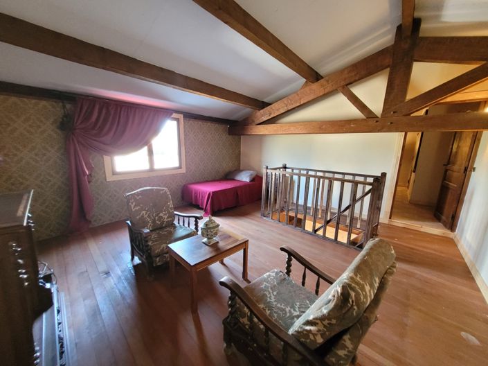 Image No.19-6 Bed Property for sale