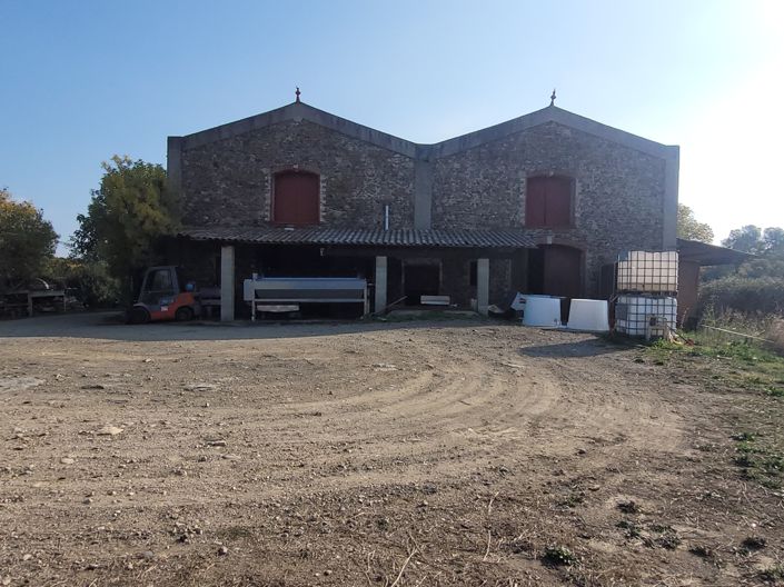 Image No.4-6 Bed Property for sale