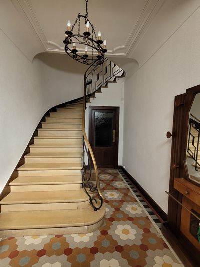 Image No.16-6 Bed Property for sale