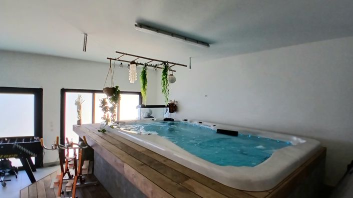 Image No.11-4 Bed Property for sale