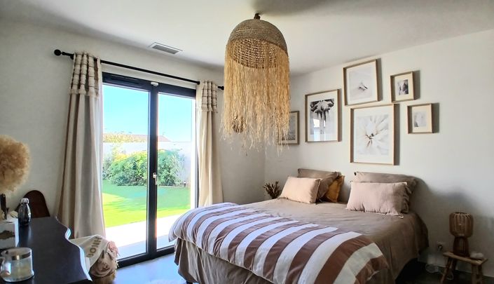 Image No.22-4 Bed Property for sale