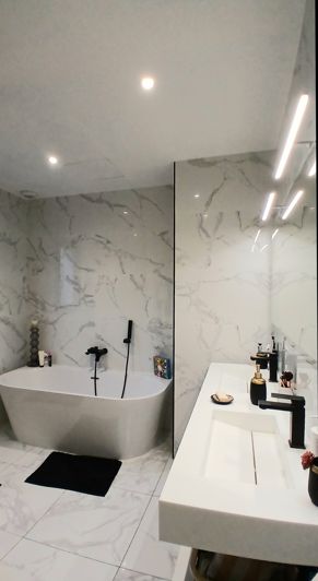 Image No.25-4 Bed Property for sale