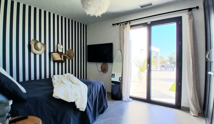 Image No.27-4 Bed Property for sale