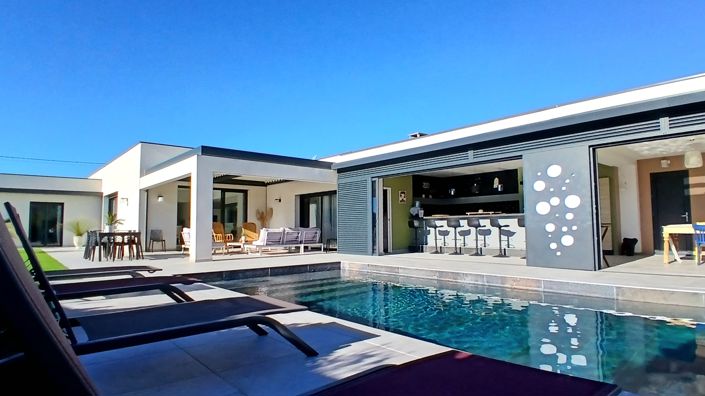 Image No.7-4 Bed Property for sale