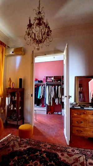 Image No.25-8 Bed House for sale