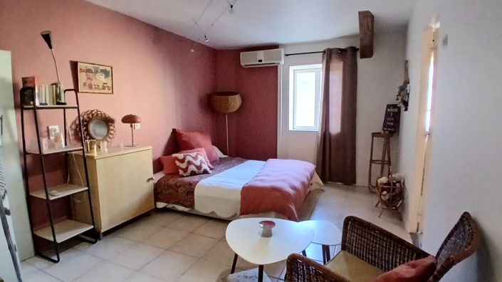 Image No.30-8 Bed House for sale