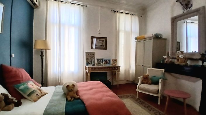 Image No.25-8 Bed House for sale