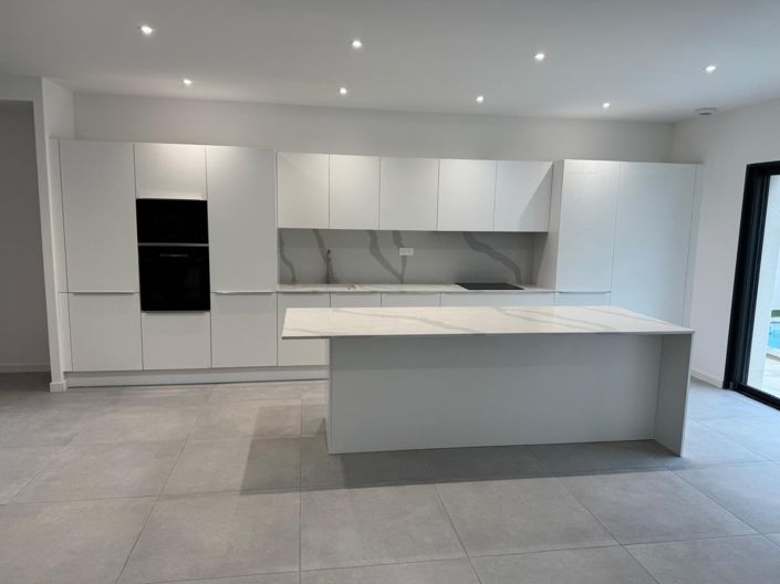 Image No.14-3 Bed Property for sale