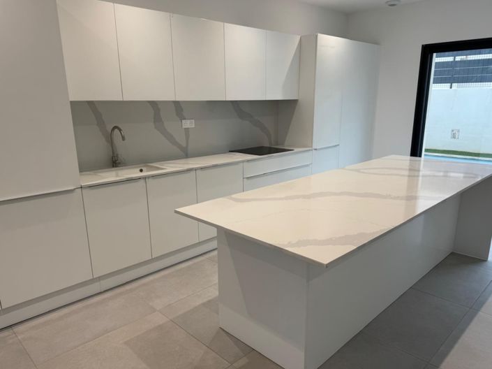 Image No.16-3 Bed Property for sale