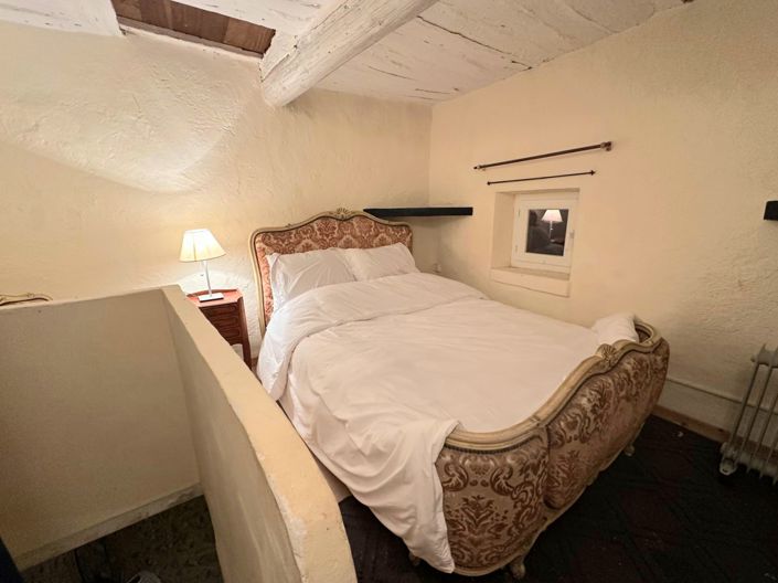 Image No.25-4 Bed House for sale