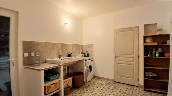 Image No.21-4 Bed House for sale