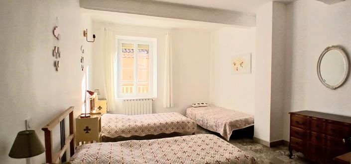 Image No.23-4 Bed House for sale